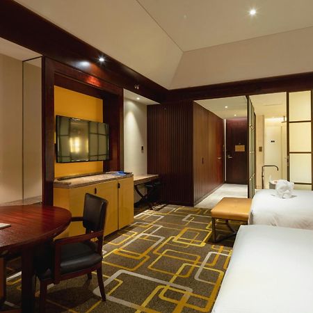 Hilton Qingdao Golden Beach - Beer Halls Exterior photo