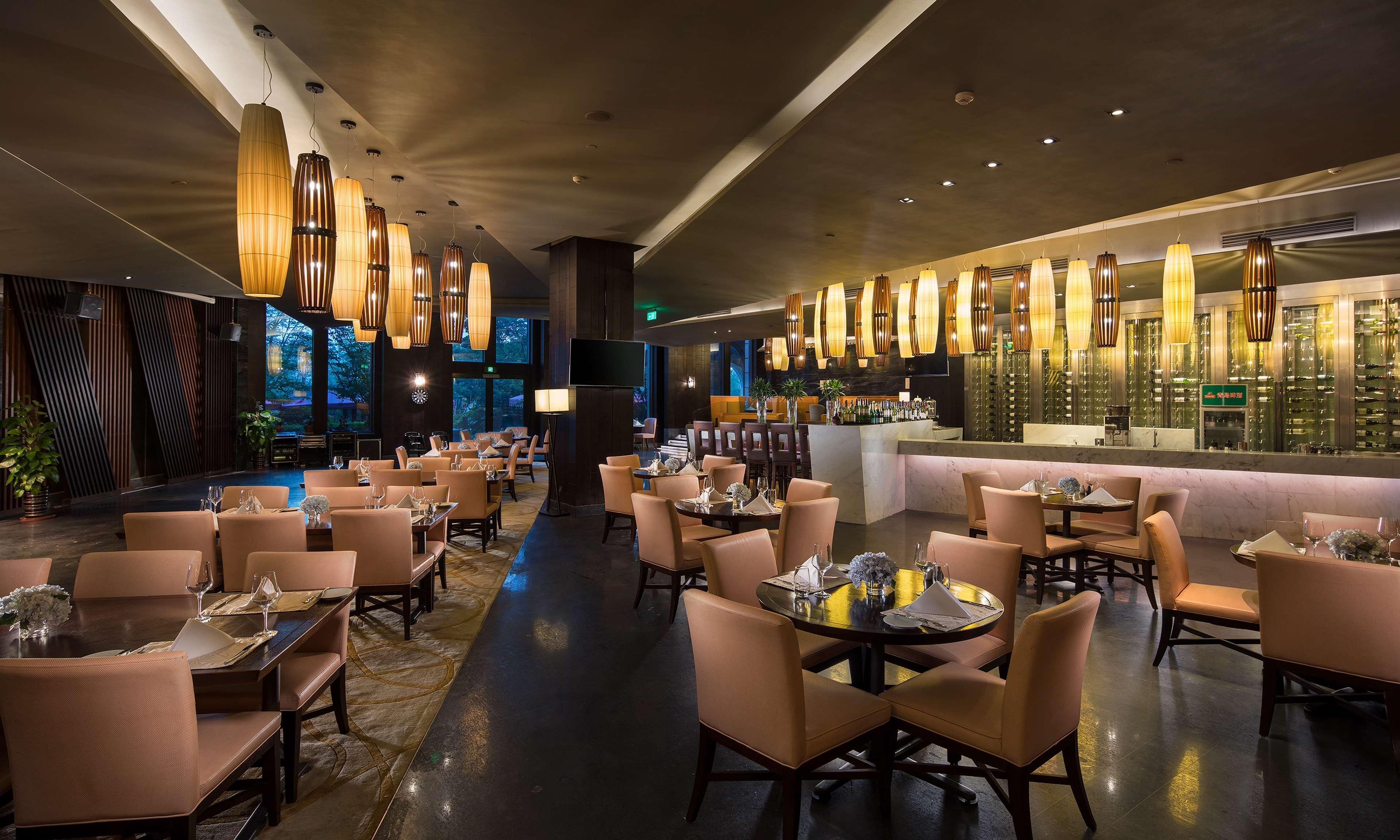 Hilton Qingdao Golden Beach - Beer Halls Exterior photo