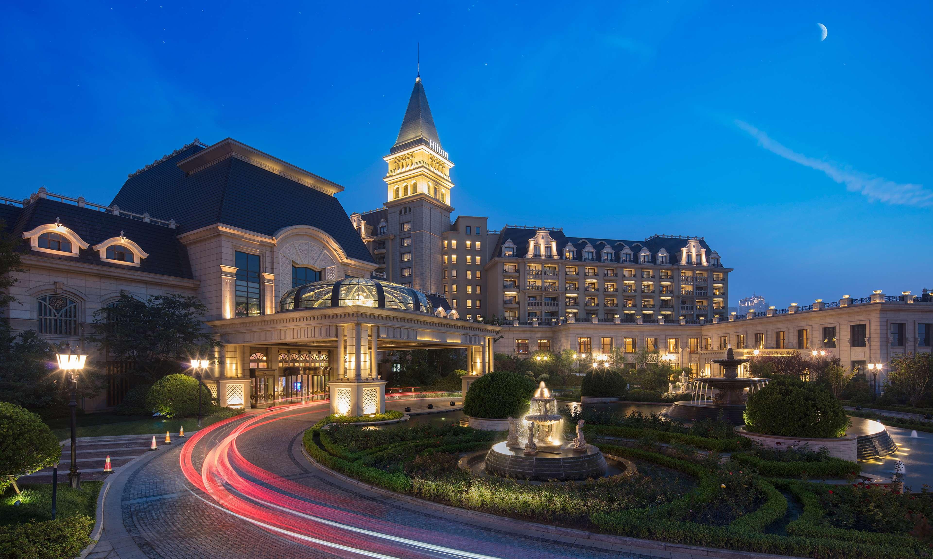 Hilton Qingdao Golden Beach - Beer Halls Exterior photo
