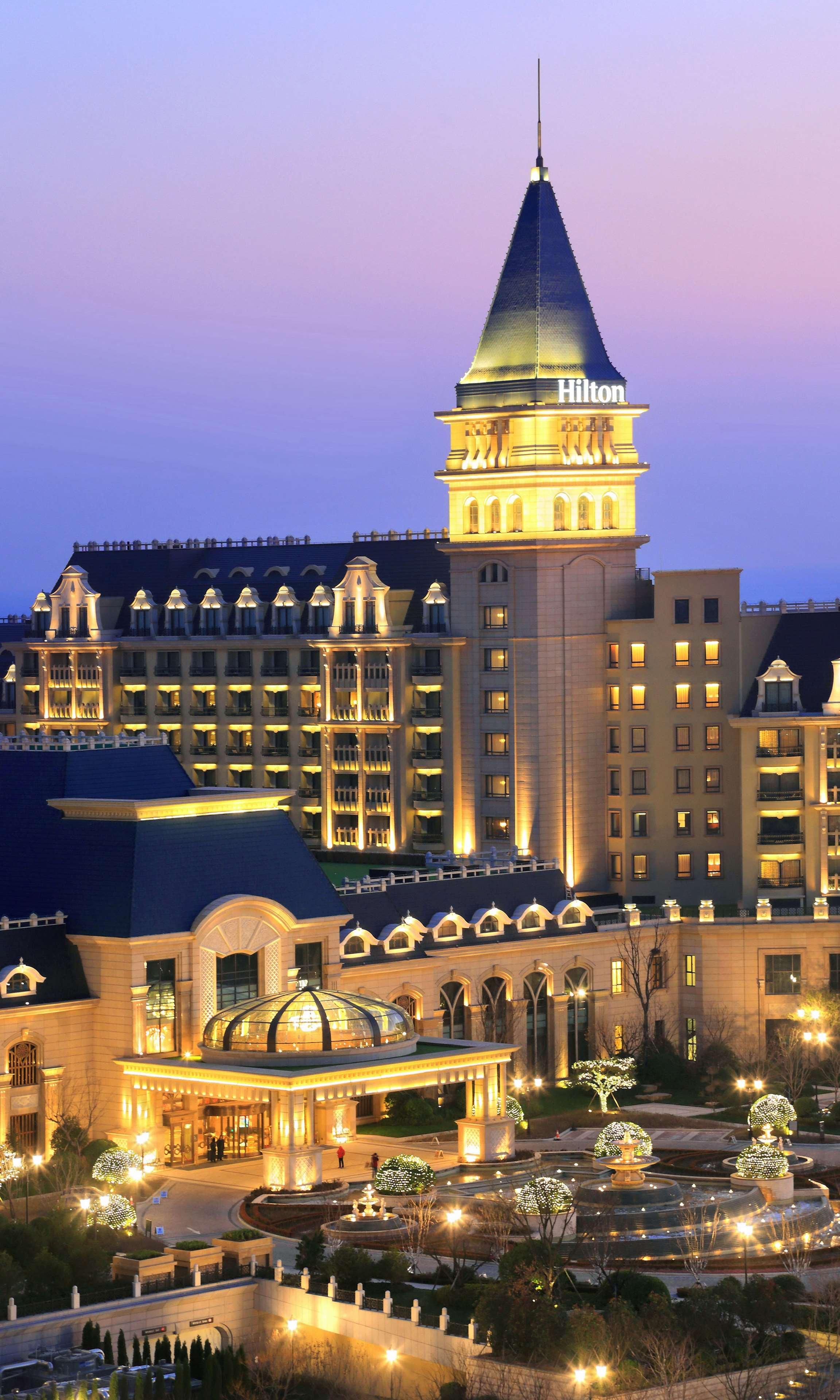 Hilton Qingdao Golden Beach - Beer Halls Exterior photo