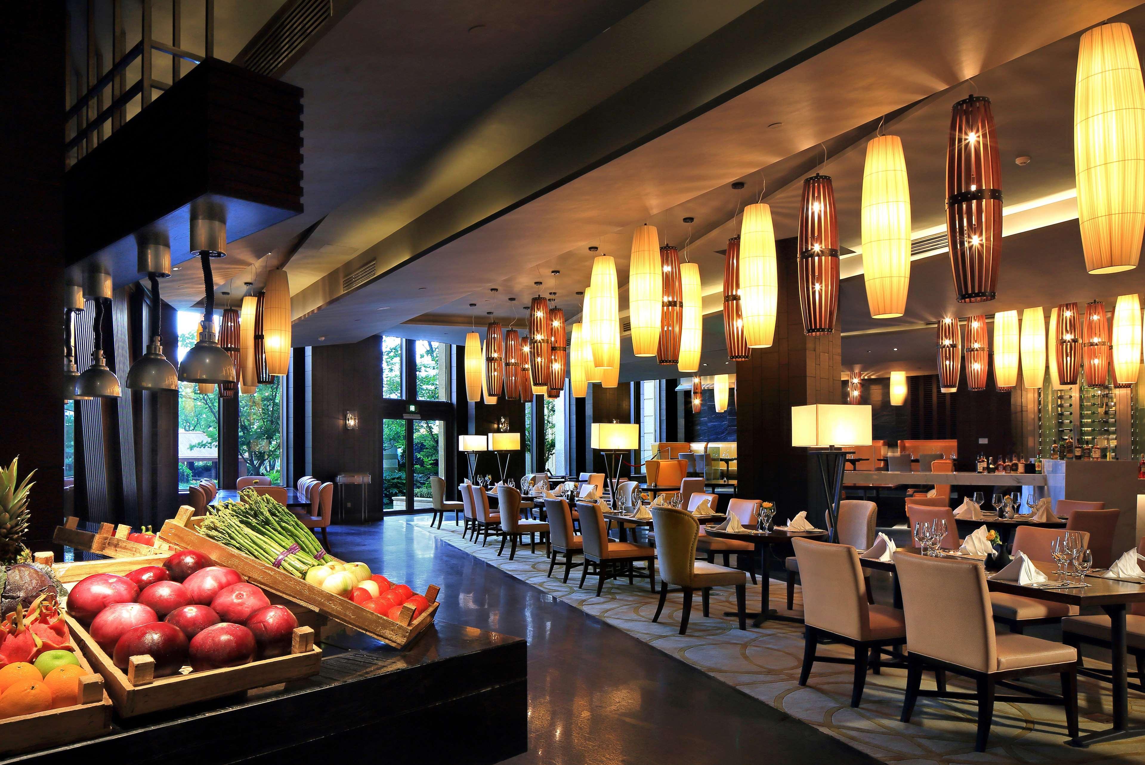 Hilton Qingdao Golden Beach - Beer Halls Exterior photo