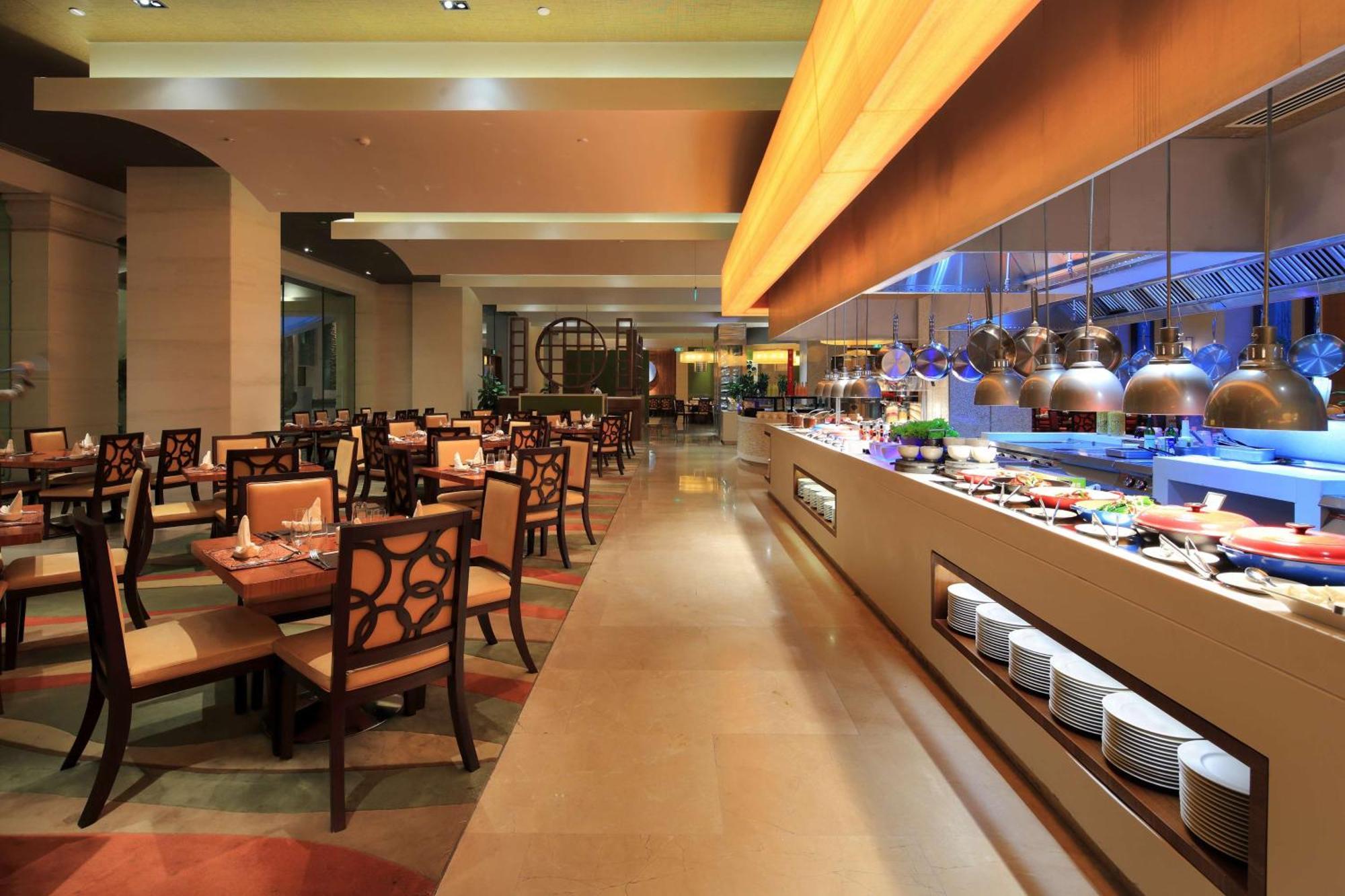 Hilton Qingdao Golden Beach - Beer Halls Exterior photo